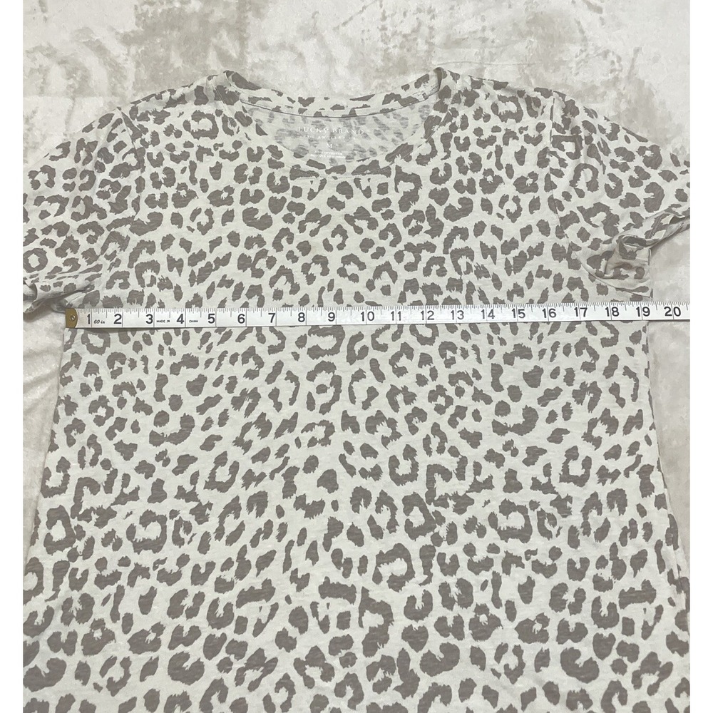 Lucky Brand T Shirt Top Women's Medium Ivory Short Sleeve Animal Leopard Print - Picture 5 of 6